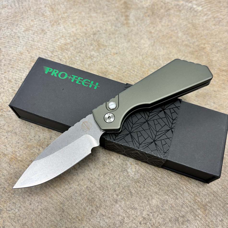 ProTech Strider PT+ Green Solid Handles, Stonewash Magnacut Blade, Mother of Pearl Push Button Automatic Knife ProTech Strider PT+ Green Solid Handles, Stonewash Magnacut Blade, Mother of Pearl Push Button Automatic Knife