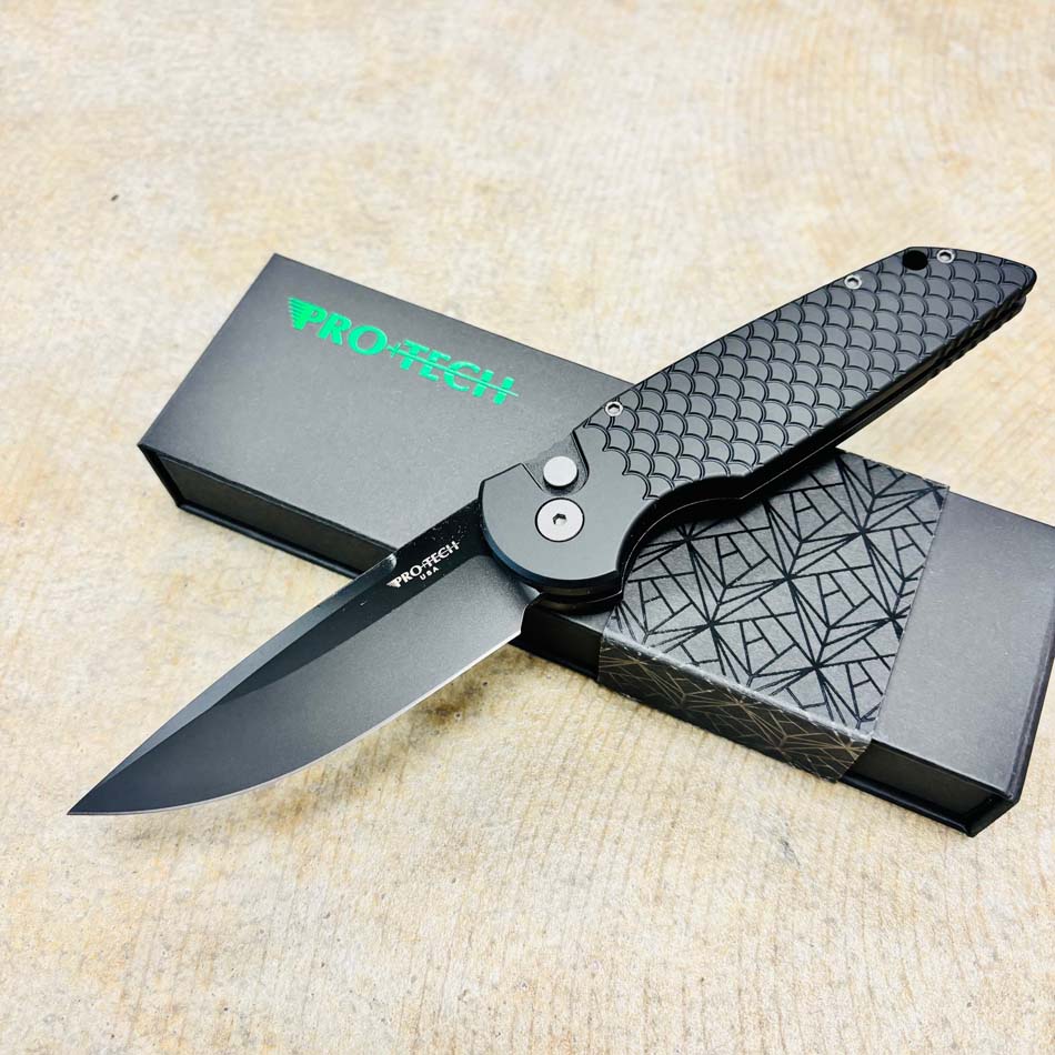 PROTECH TR-3 X1 MC Black Magnacut 3.5" Blade Tactical Response 3 Military Issue Black "Fish Scale" Handle Auto Knife PROTECH TR-3 X1 MC Black Magnacut 3.5" Blade Tactical Response 3 Military Issue Black "Fish Scale" Handle Auto Knife